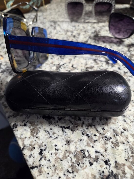 Assorted Fashion Sunglasses 8 Pair (BULK not individual sale)